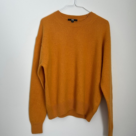 Uniqlo Sweaters - Uniqlo Yellow Sweater size L